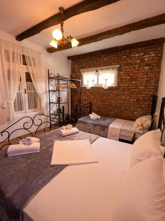 Gasthof Intown Guesthouse Shkodra