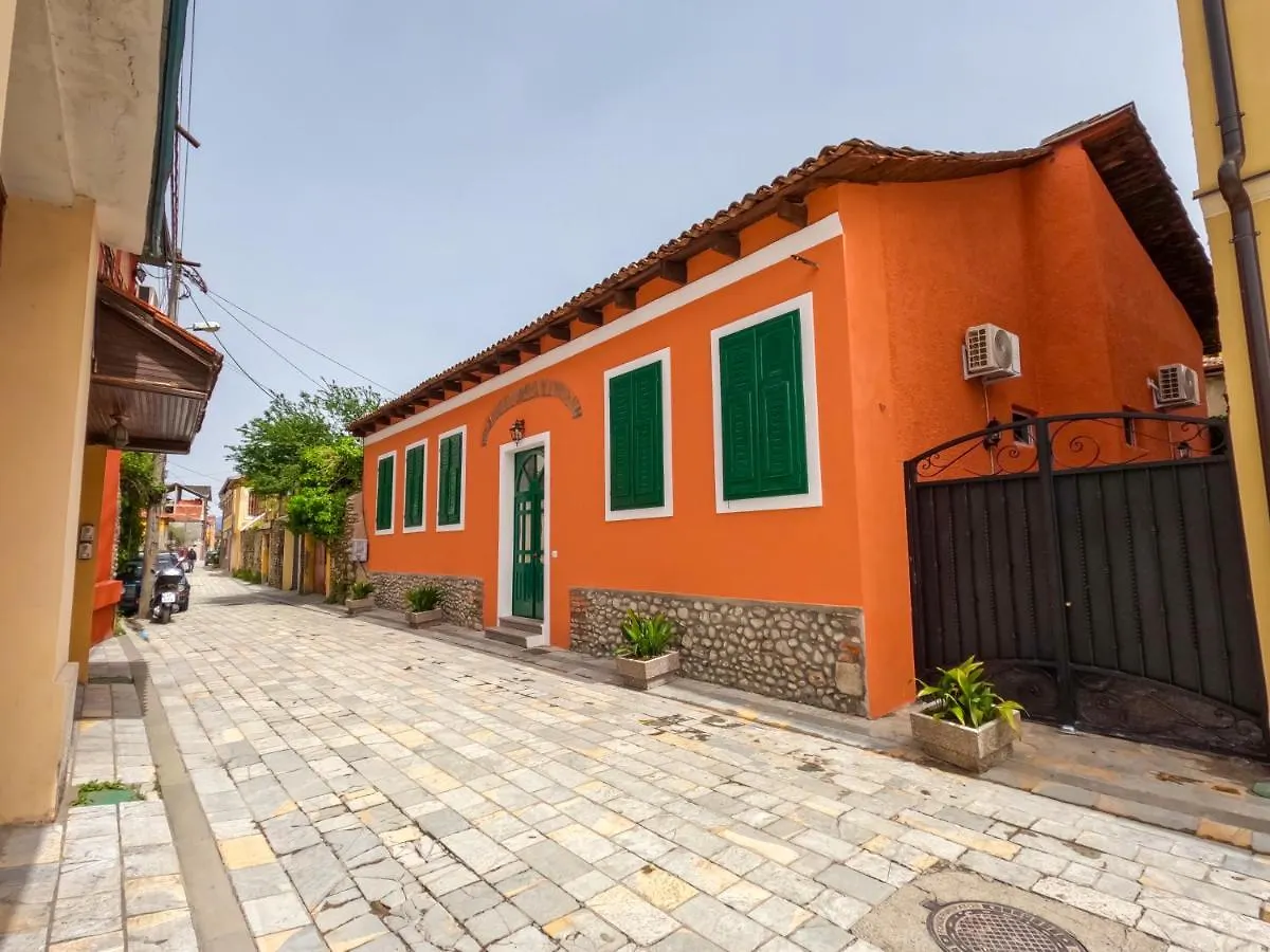 Intown Guesthouse Shkodër Konukevi