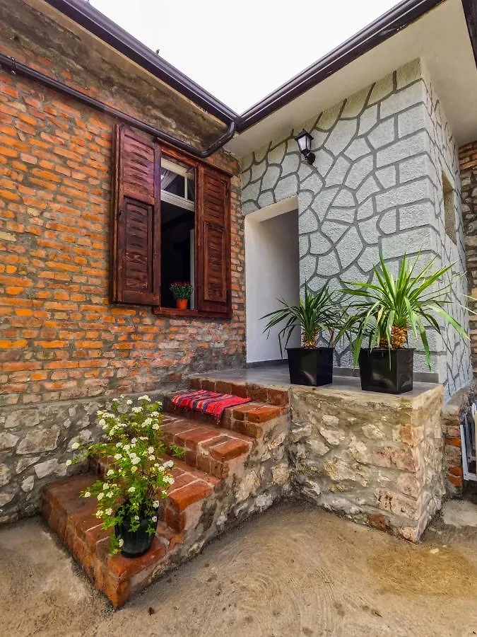 Intown Guesthouse Shkodra