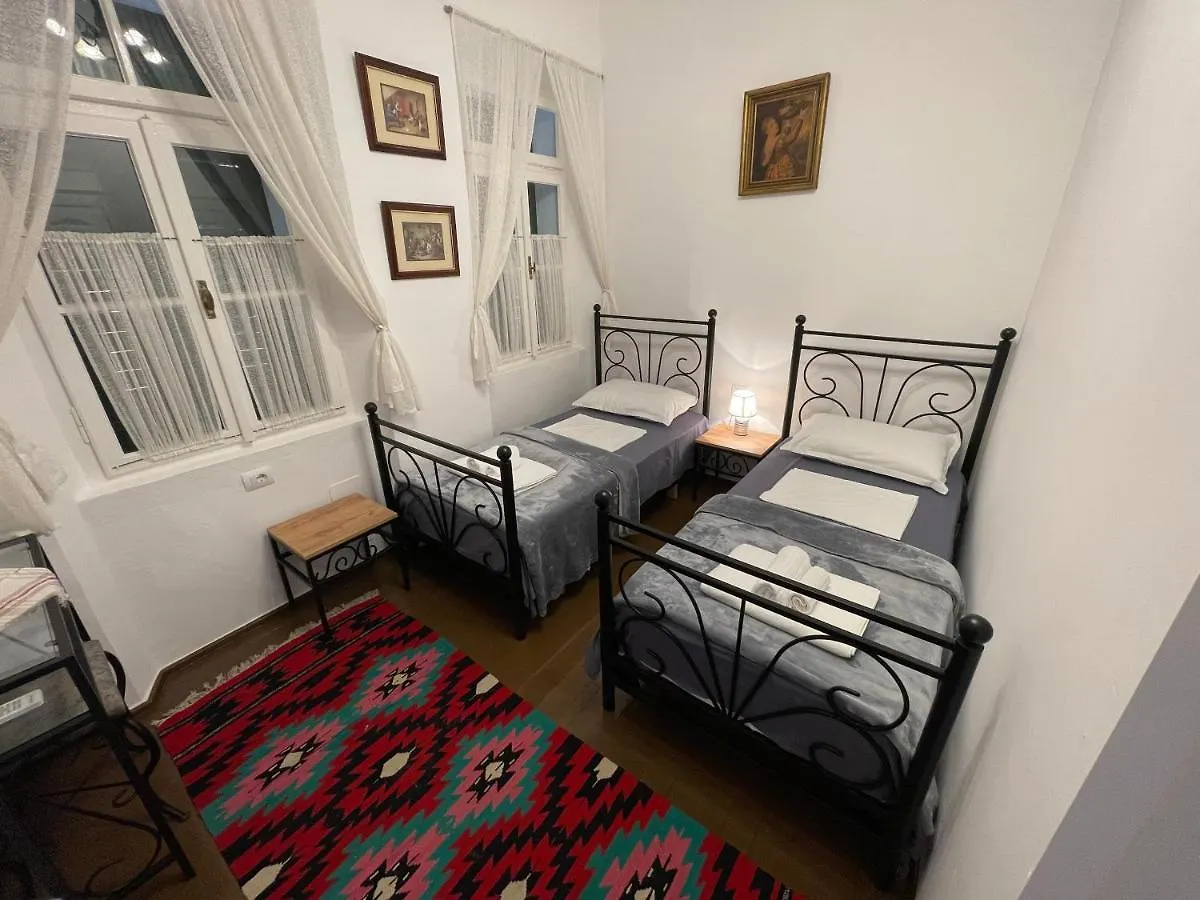 Gasthof Intown Guesthouse Shkodra