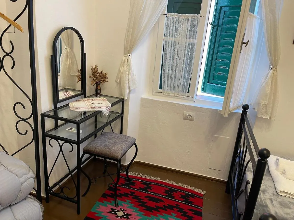 Intown Guesthouse Shkodra Gasthof