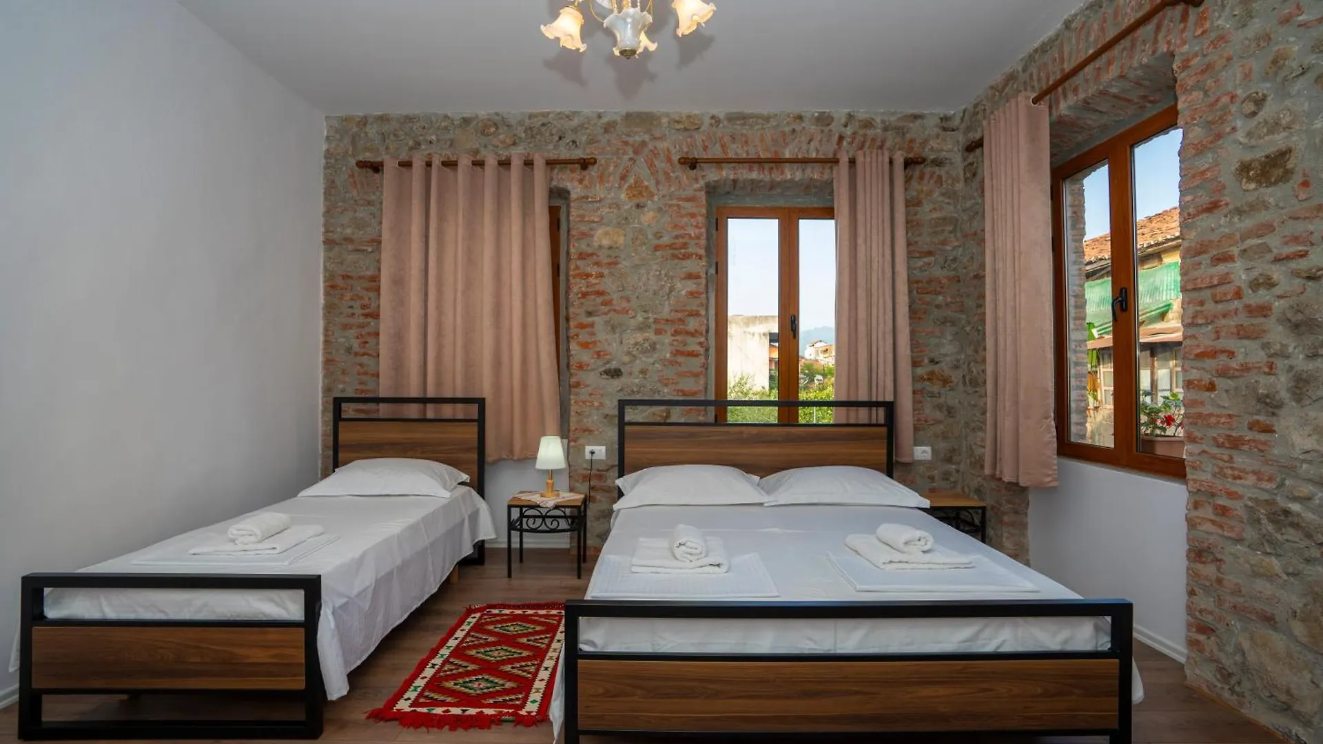 Gasthof Intown Guesthouse Shkodra
