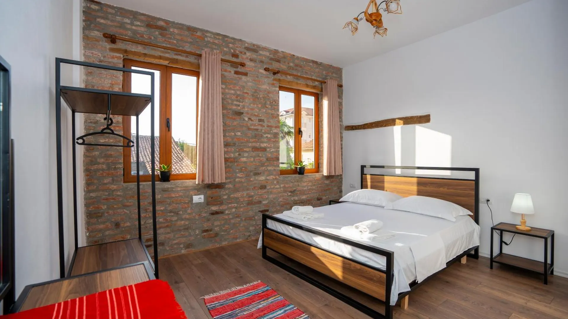Gasthof Intown Guesthouse Shkodra