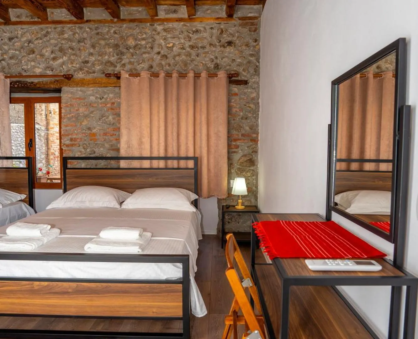 Intown Guesthouse Shkodra Gasthof