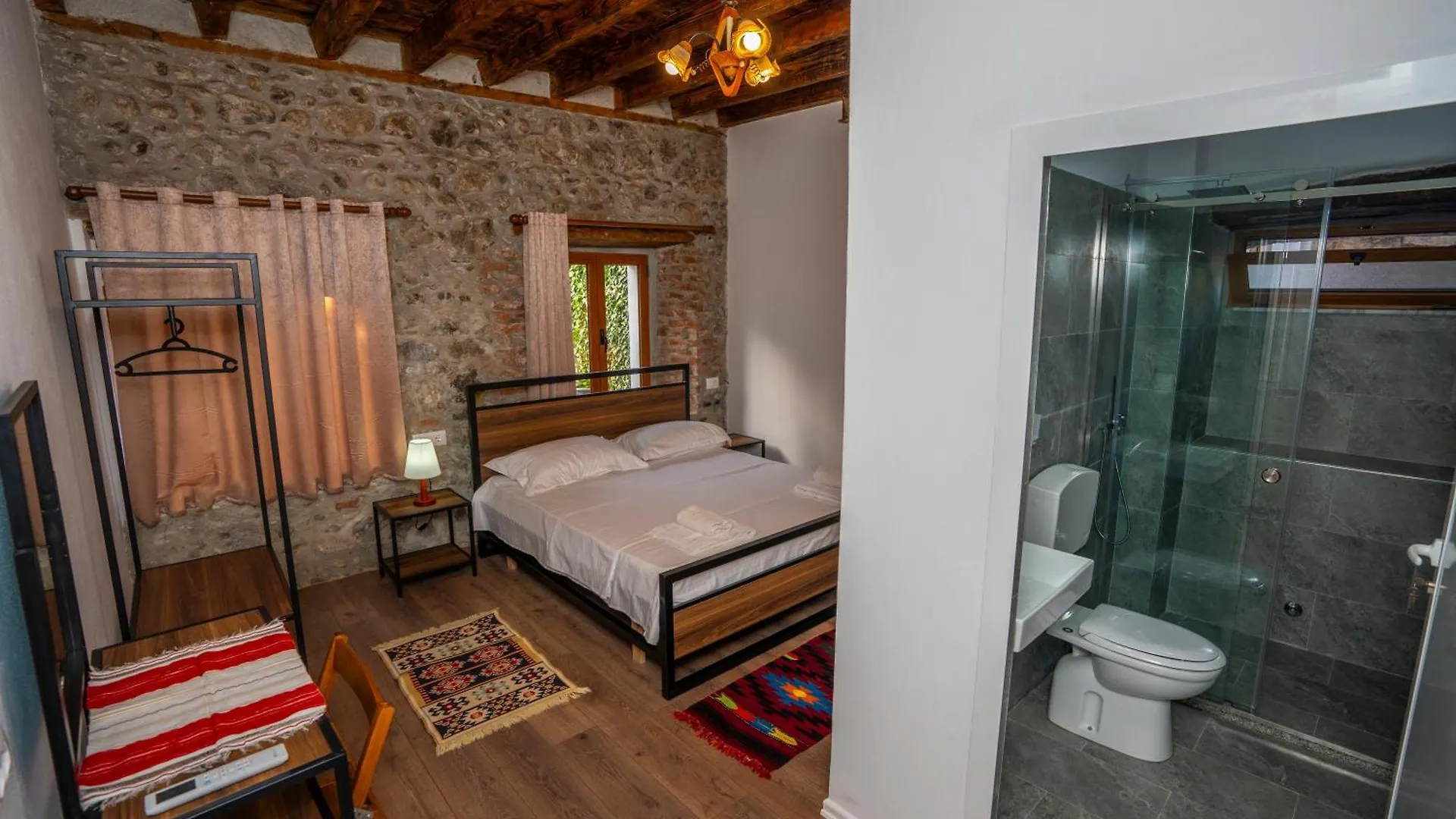 Intown Guesthouse Shkodra Gasthof