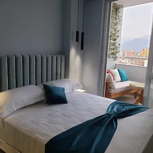 Nr. 28. E Luminoso Shkodër