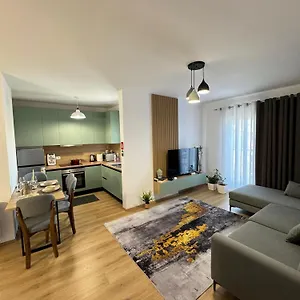In Center Aparthotel