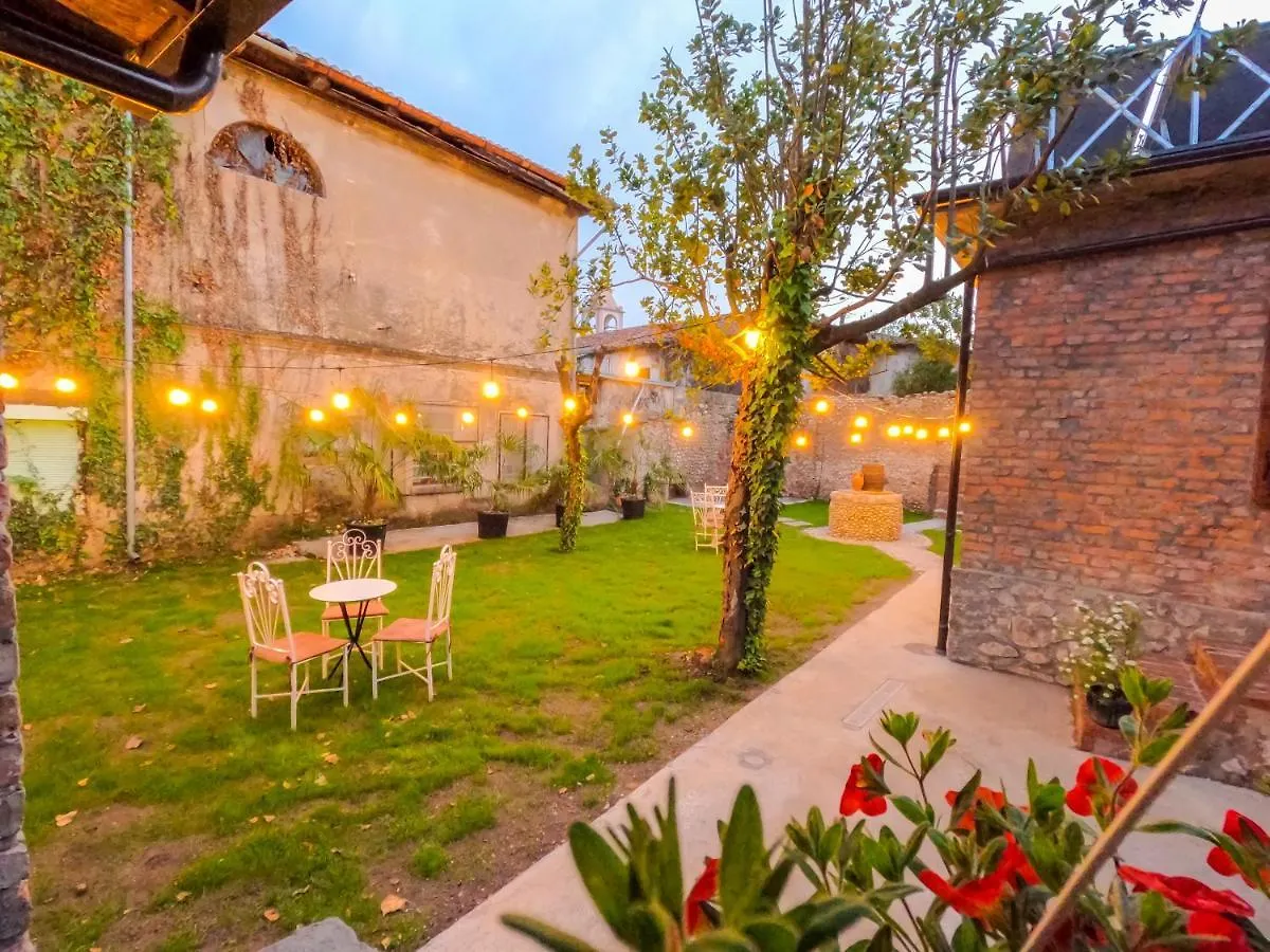 Intown Guesthouse Shkoder 0*,  Albania