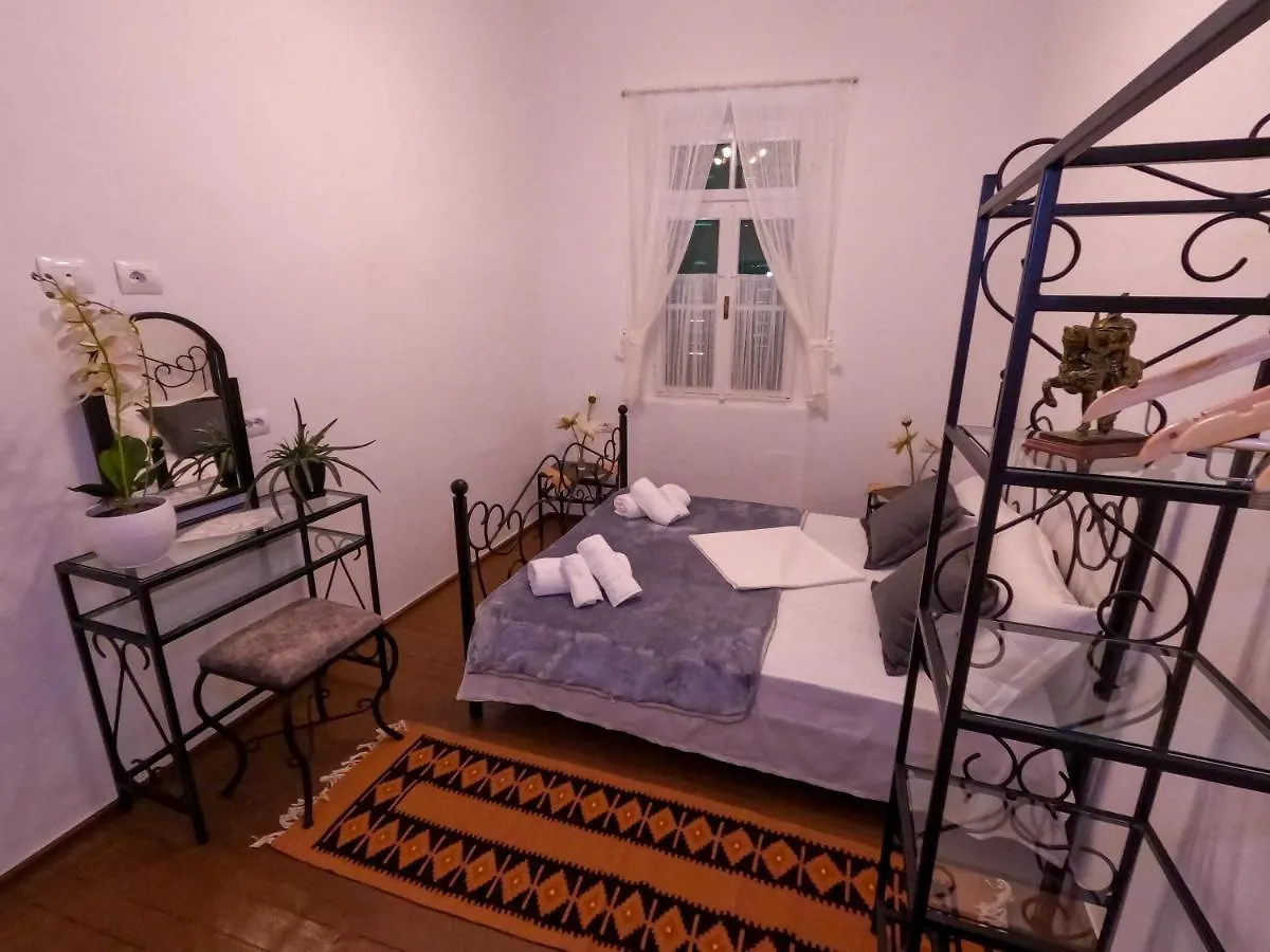 InTown Guesthouse Shkodër 0*,  Albanien
